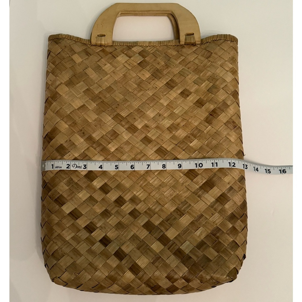 Handwoven Rectangular Deep Tropical Purse Bag with Wooden Handles 15”x13” - Picture 9 of 13